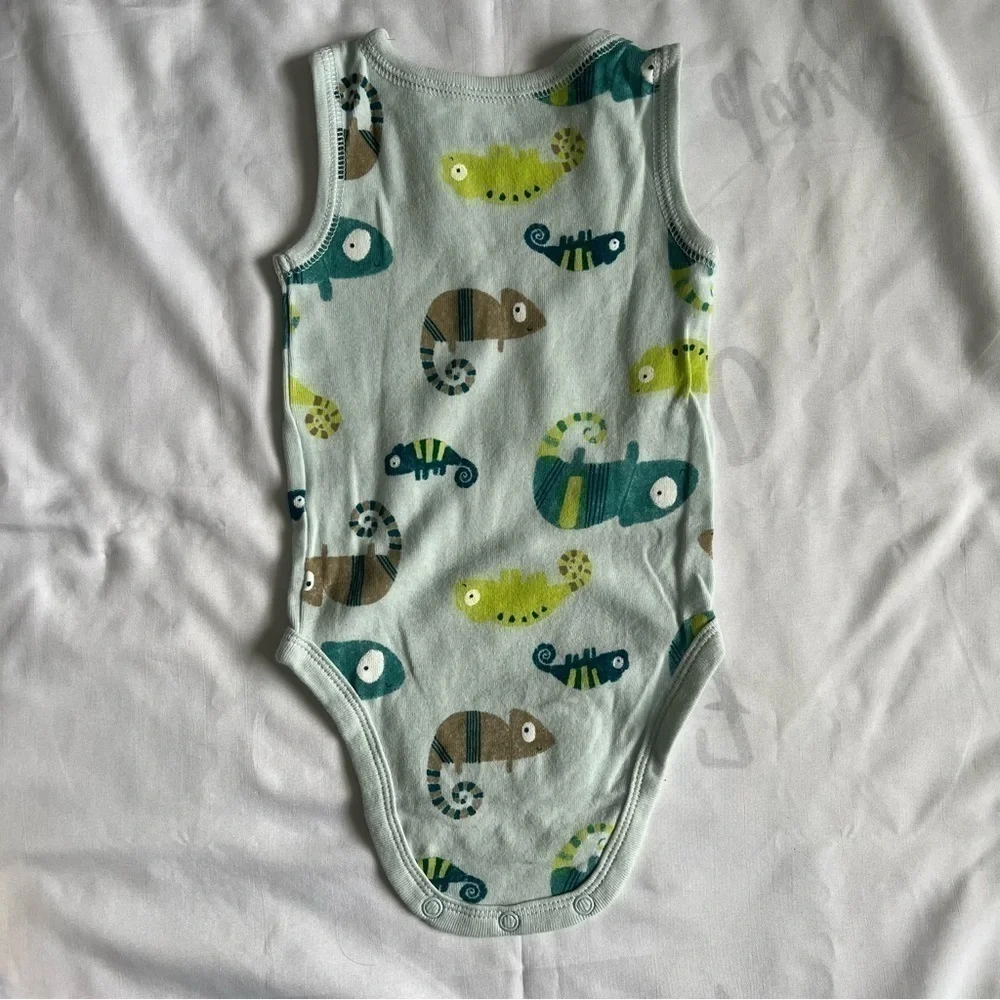 Set of 5 Carter’s Sleeveless Beach Themed Onesies in Size 3 Months